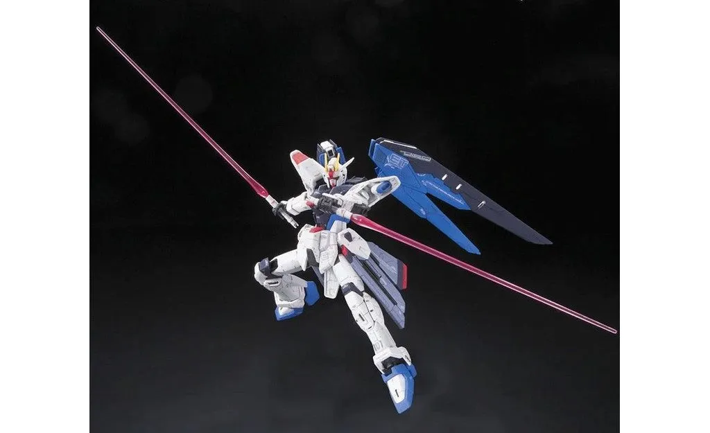 Freedom Gundam RG Model Kit - Gundam SEED