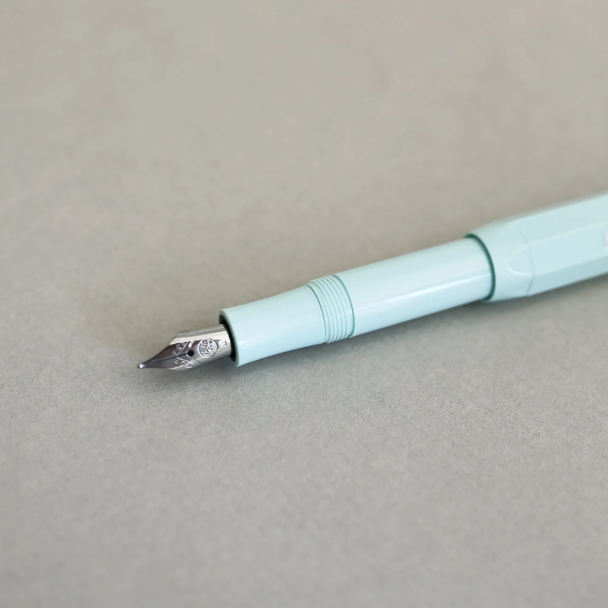 KAWECO SKYLINE SPORT FOUNTAIN PEN M // MINT