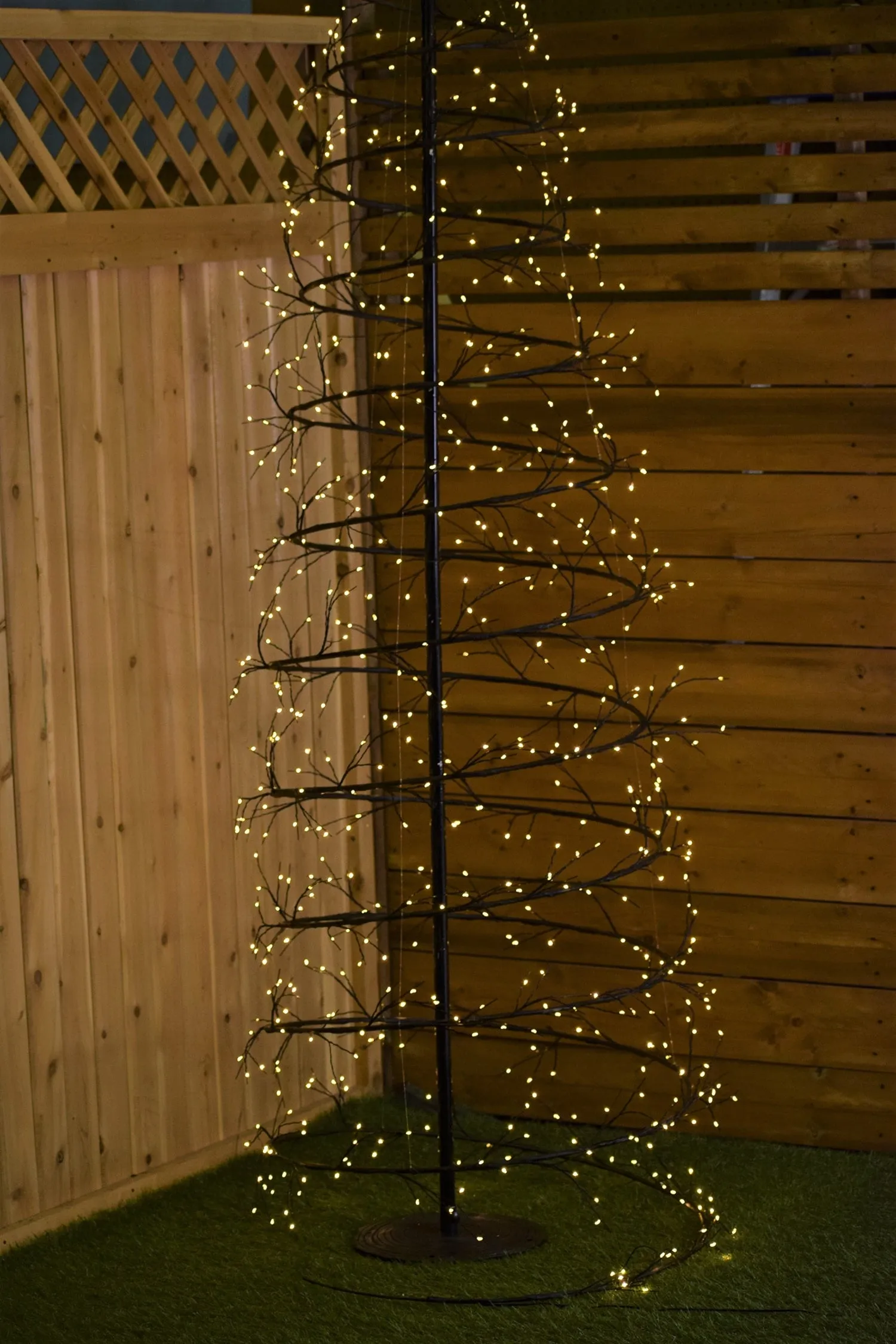 Revolve Tree - 2 Colors Available