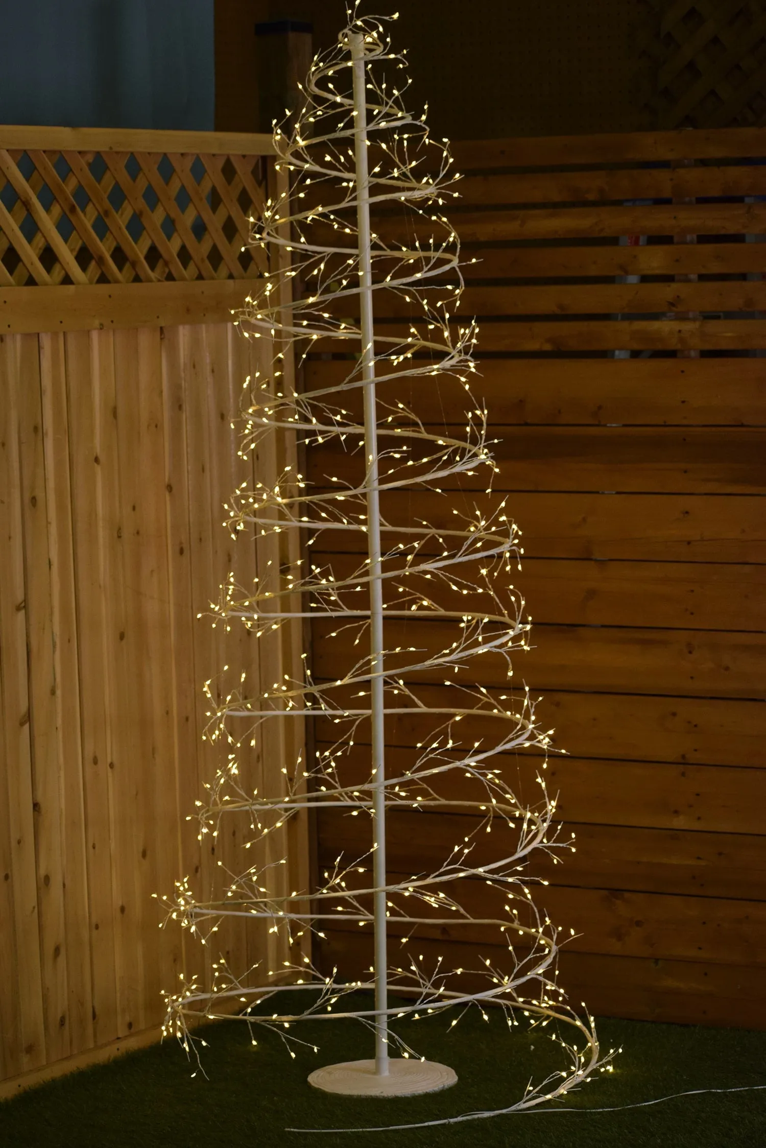 Revolve Tree - 2 Colors Available