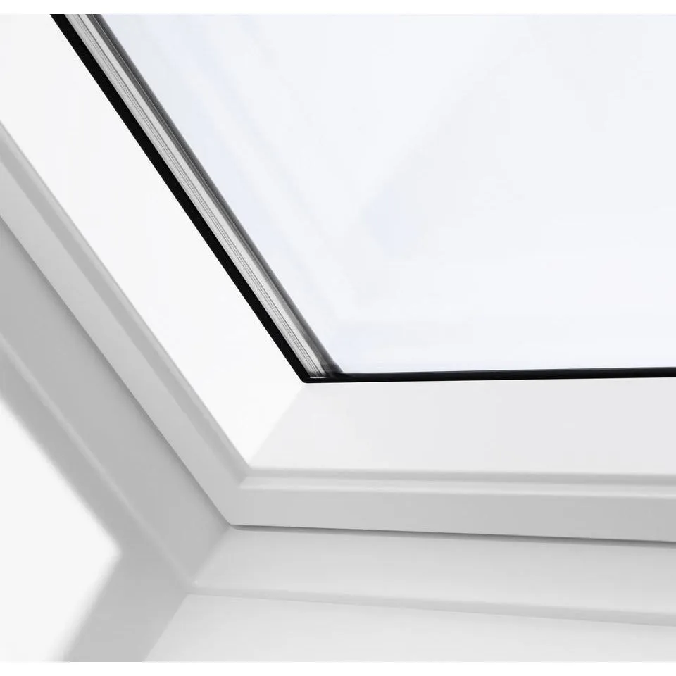 VELUX GPU MK06 0070 Maintenance Free Polyurethane Top-Hung Window (78 x 118 cm)