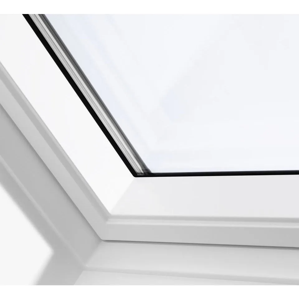 VELUX GPU MK08 0068 Triple Glazed Maintenance Free Polyurethane Top-Hung Roof Window (78 x 140 cm)